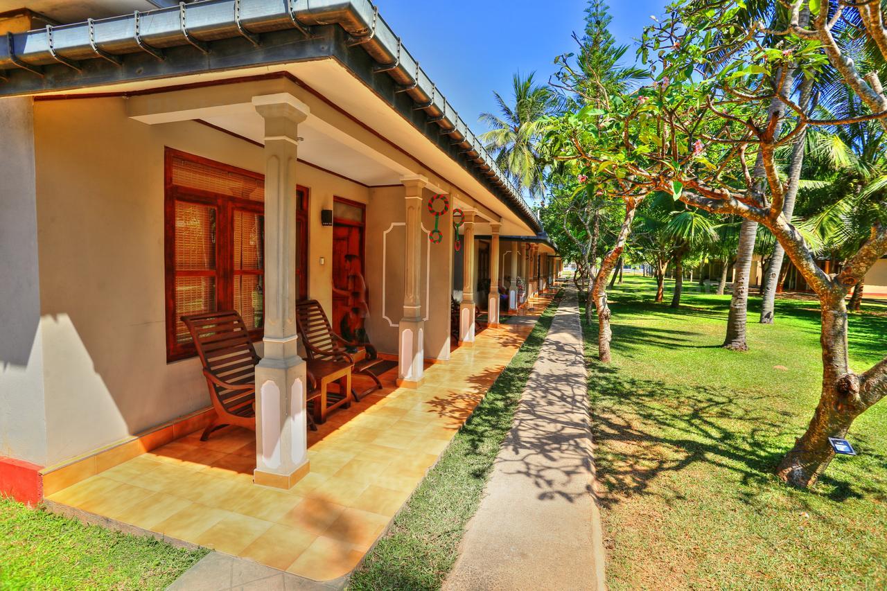 Carolina Beach Resort & Spa Chilaw Dış mekan fotoğraf
